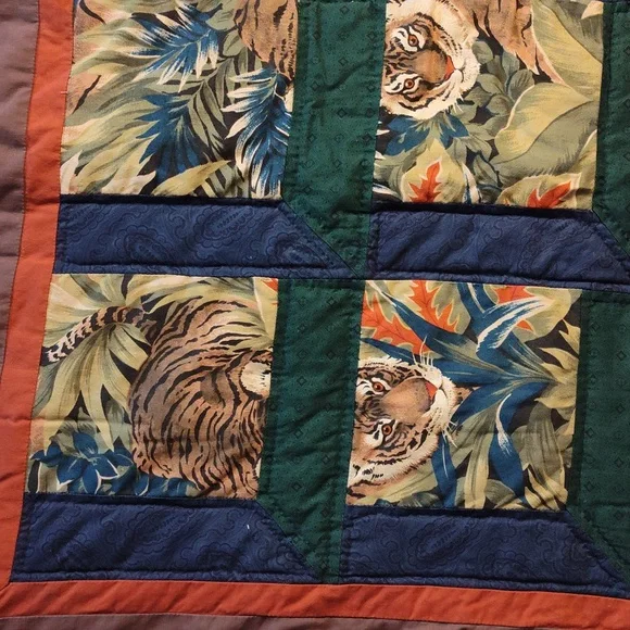 Beautiful Tiger Handmade Small Quilt With Tigers - Picture 15 of 16